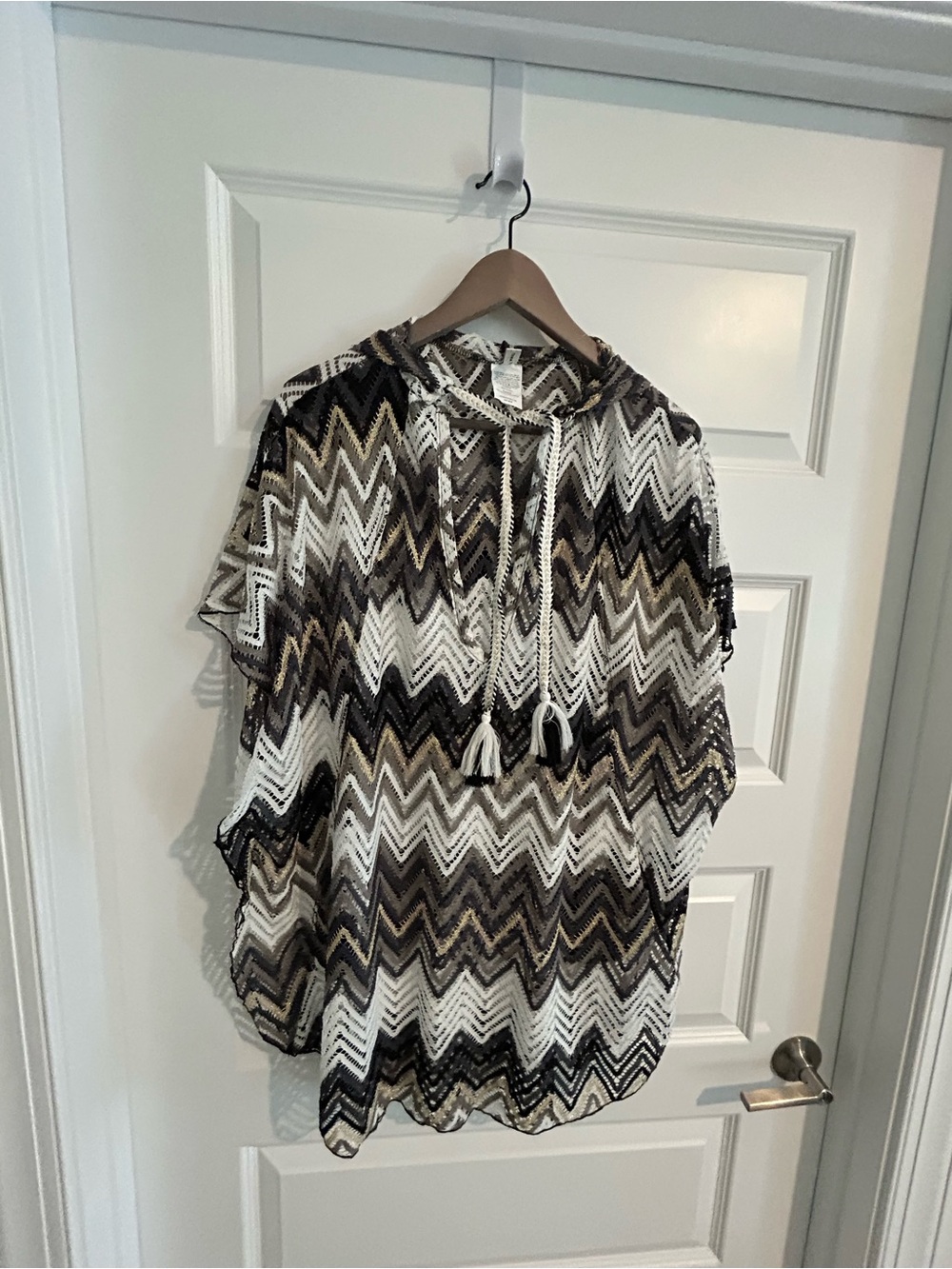 Trina Turk Drift Crochet Hooded Swim Coverup White Gray Size S / M